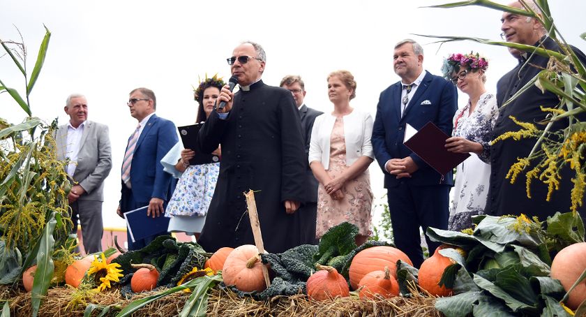 Rolnicy z Kiełpina i okolic dziękowali za plony