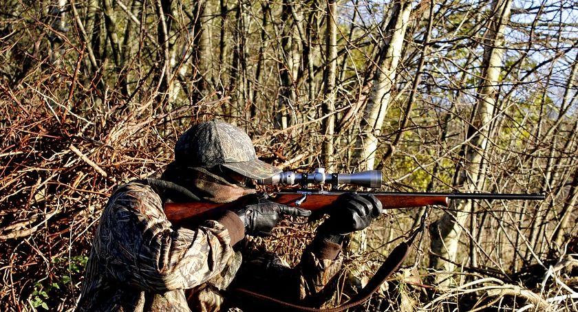 Prokuratura wyjaśnia sprawę postrzału 14-latka podczas polowania w Załakowie