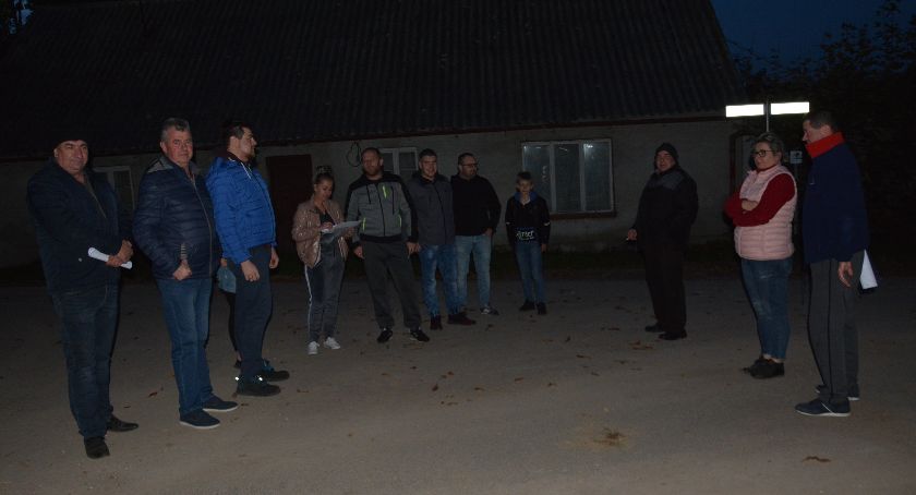 Rybaki. Mają trzy dni na przyłączenie do sieci kanalizacyjnej, bo będzie nowy asfalt?