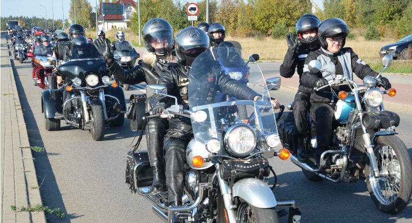 Kilkuset motocyklistów zakończyło sezon w Kościerzynie