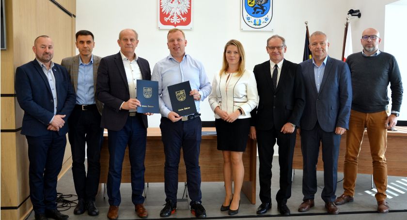 Szkoła w Borkowie zostanie rozbudowana. Umowa z wykonawcą już podpisana
