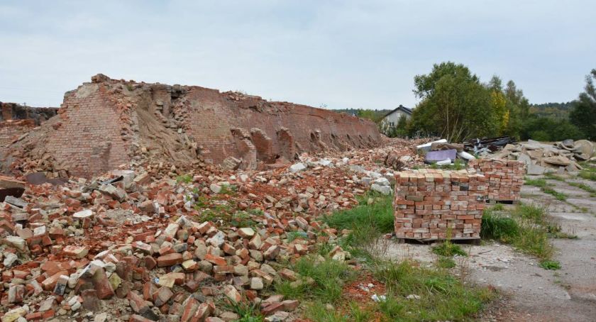 Jest prokuratorskie śledztwo ws. rozbiórki starej cegielni w Somoninie 