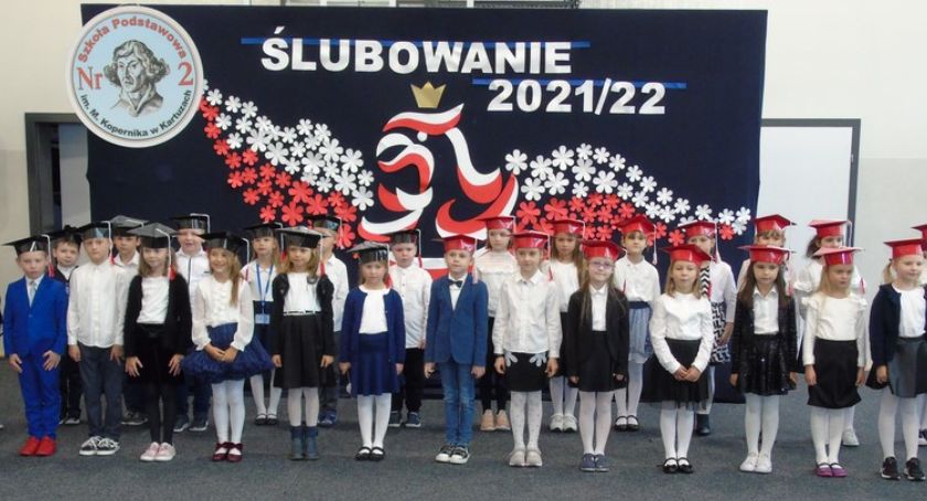 Pierwszoklasiści przyjęci w poczet uczniów kartuskiej 