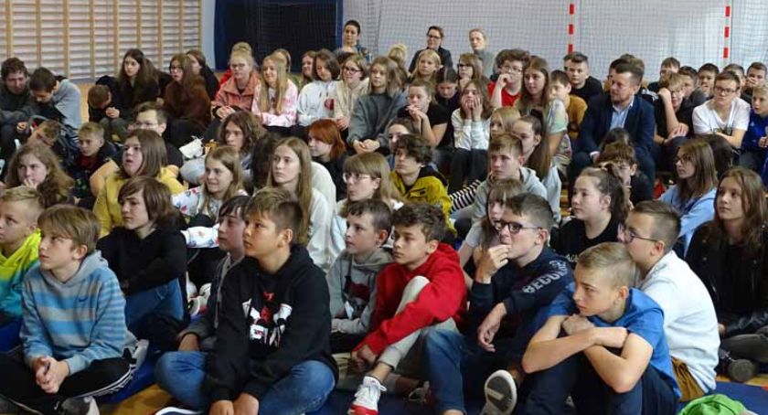 „Nie zmarnuj swojego życia”. Takie przesłanie przekazali uczniom przodkowskiej gminy Rymcerze
