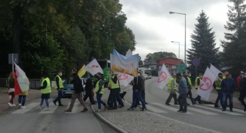 W piątek K20 nie przejedziesz! Będzie protest w Wyczechowie przeciw wiatrakom i przeładowni odpadów