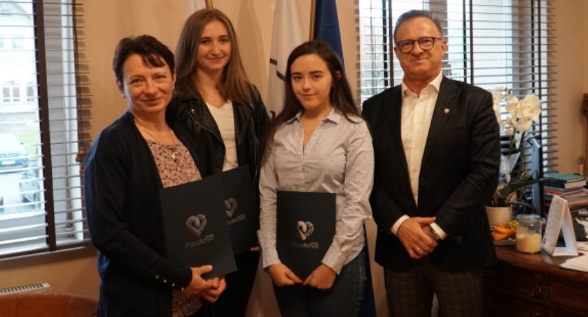 Przodkowo. Kolejni studenci odebrali stypendia wójta 