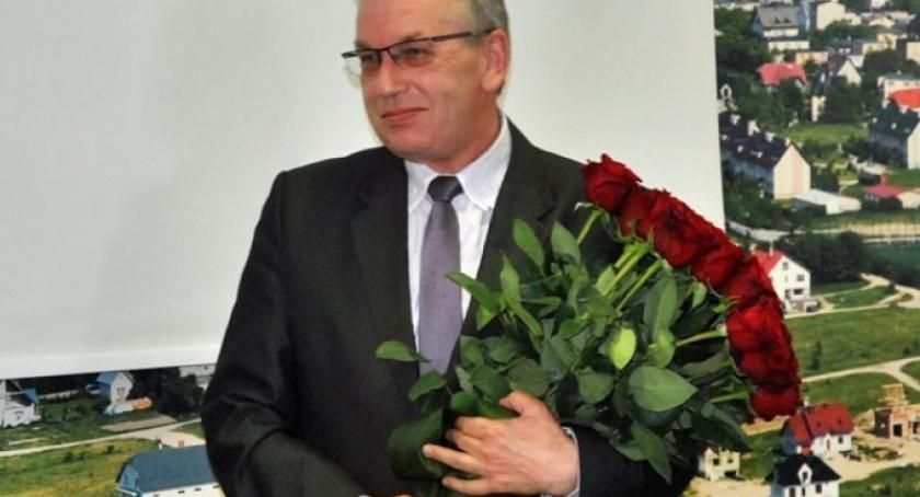 Wójt gminy Sierakowice z podwyżką - będzie zarabiał blisko 20 tys. zł miesięcznie 