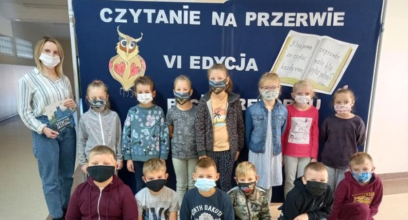 Szkoła w Sulęczynie wzięła udział w międzynarodowej próbie bicia rekordu w czytaniu na przerwie