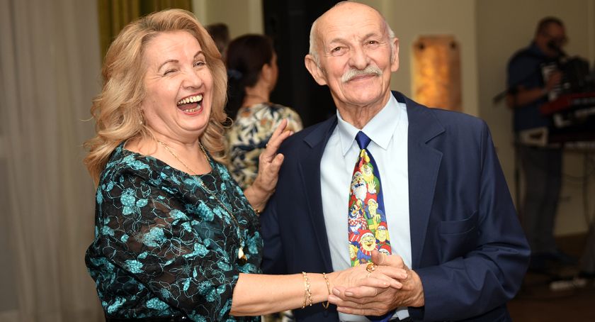 Kartuzy. Emeryci i renciści bawili się na Andrzejkach