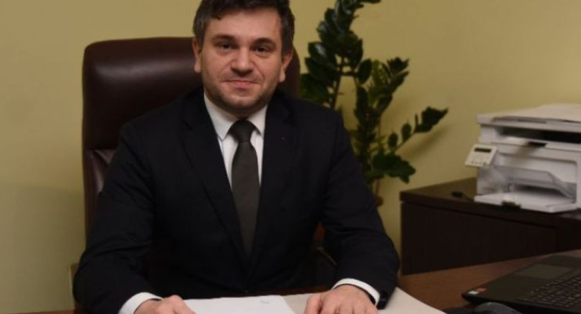 Chmielno. Radni przyjęli podwyżkę dla wójta Michała Melibrudy