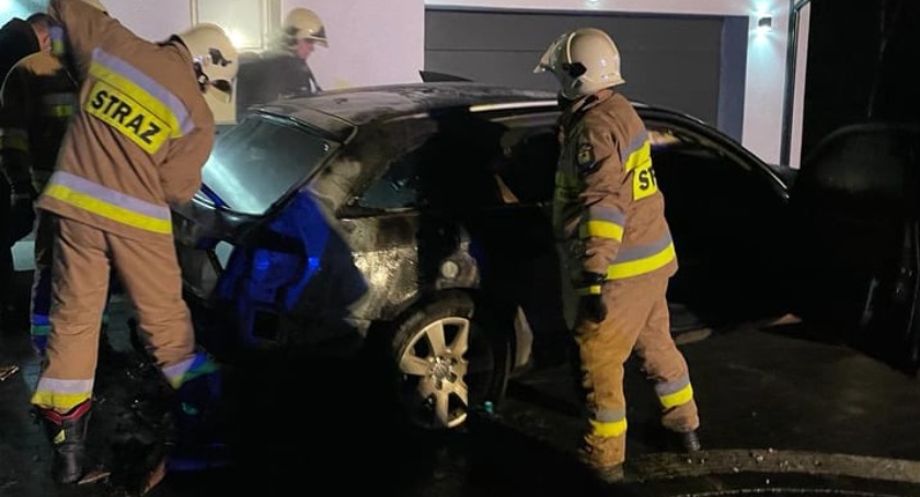 Węsiory. Płonęło Audi A4