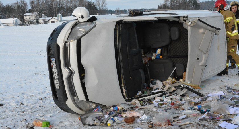 Puzdrowo-Tuchlino. 87-latek dachował citroenem
