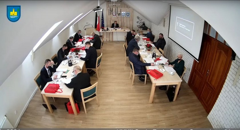 Somonino. Przyjęto podwyżki dla sołtysów, radnych i wójta