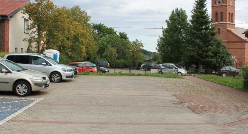 Parking w centrum Chmielna do 30 kwietnia wyłączony z użytku
