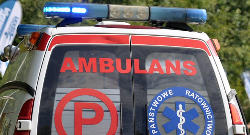 Sierakowice. Wtargnął wprost pod koła nadjeżdżającego samochodu