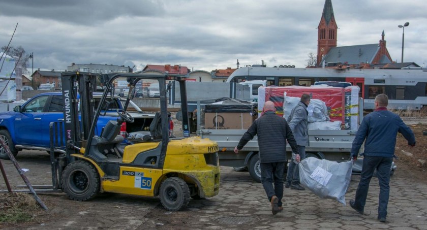 Samorządy powiatu kartuskiego przekazały 350.000 złotych rejonowi śniatyńskiemu