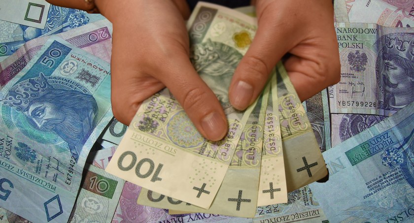 31-latka wystawiła na sprzedaż rzeczy. Straciła 40.000 złotych