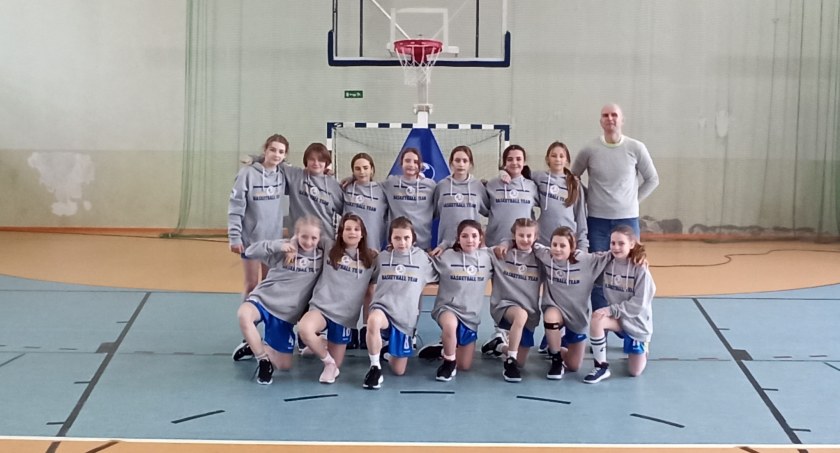 Awans koszykarek UKS BAT Kartuzy