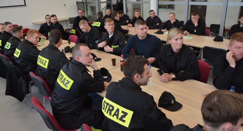 Ponad 40 strażaków-ochotników uczyło się, jak udzielać pierwszej pomocy 