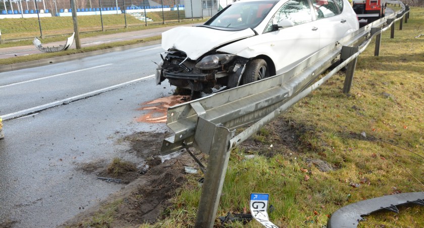 Kartuzy. Kolizja na skrzyżowaniu ul. 3 Maja z ul. Kolejową