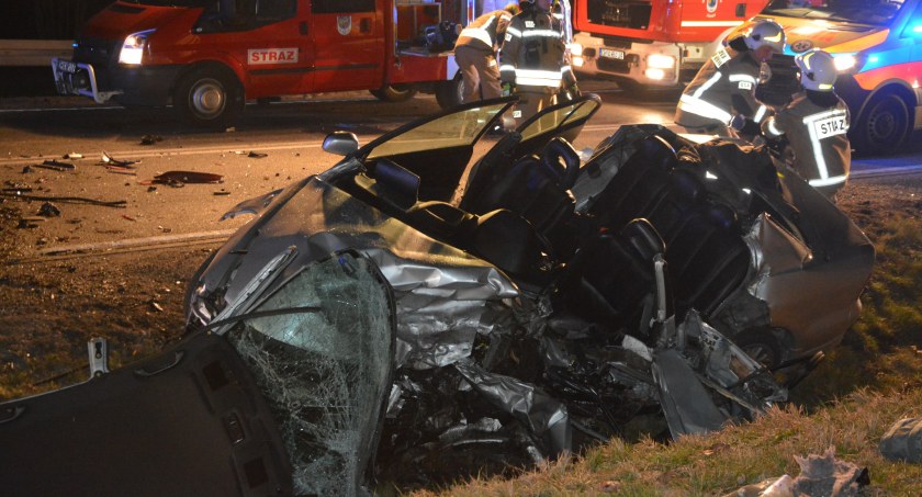 Leźno. Poważny wypadek na DK7 - dwie osoby ranne