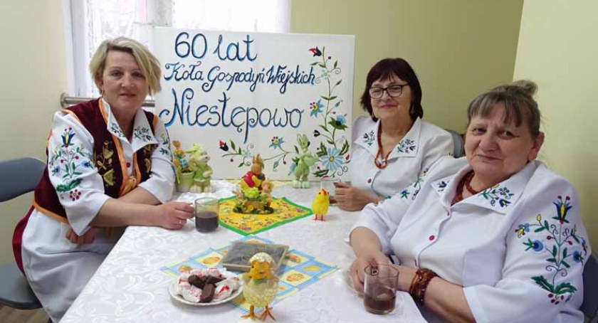 Panie z KGW w Niestępowie o wielkanocnych tradycjach dawniej i dzisiaj  
