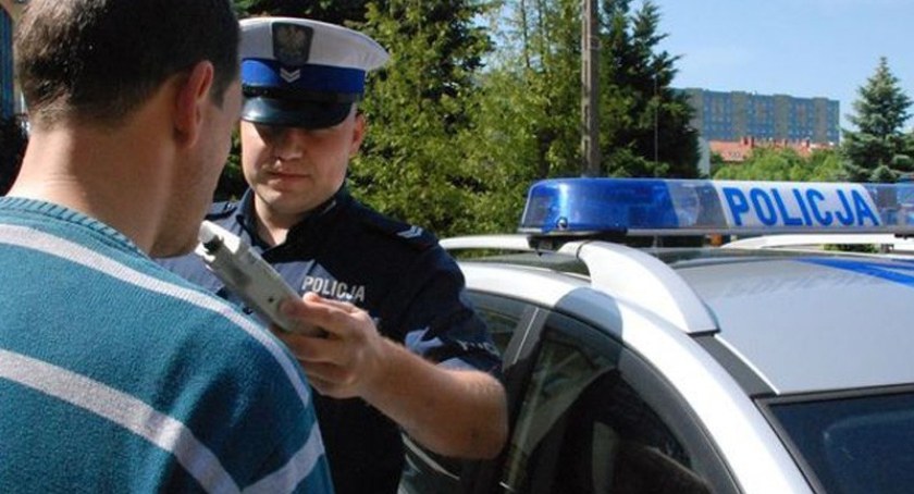 Bez uprawnień i pod wpływem alkoholu - czterech kierowców zatrzymanych