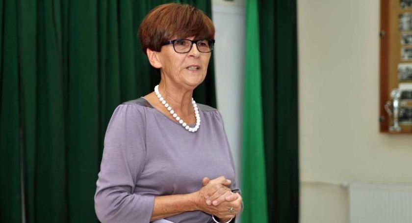 Aleksandra Lewicz Zwyczajną Niezwyczajną Seniorką, Irena Zielke Przyjaciółką Seniorów