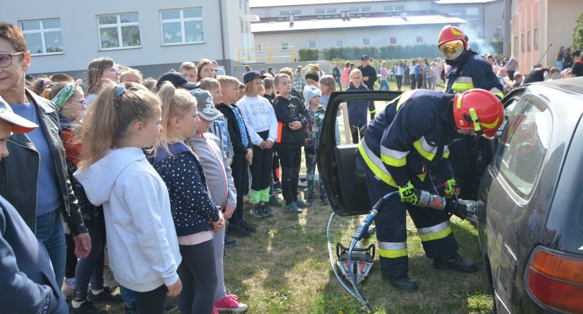 Za mundurem dzieci sznurem - w Pomieczynie już po raz ósmy odbył się Piknik Strażacki