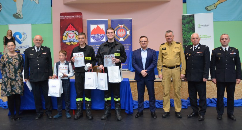 Paweł Zaborowski laureatem wojewódzkiego turnieju wiedzy pożarniczej