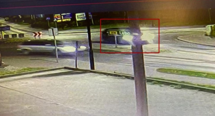 Jeździł po rondzie pod prąd, popełnił kilka wykroczeń. Dostał mandat i 16 punktów
