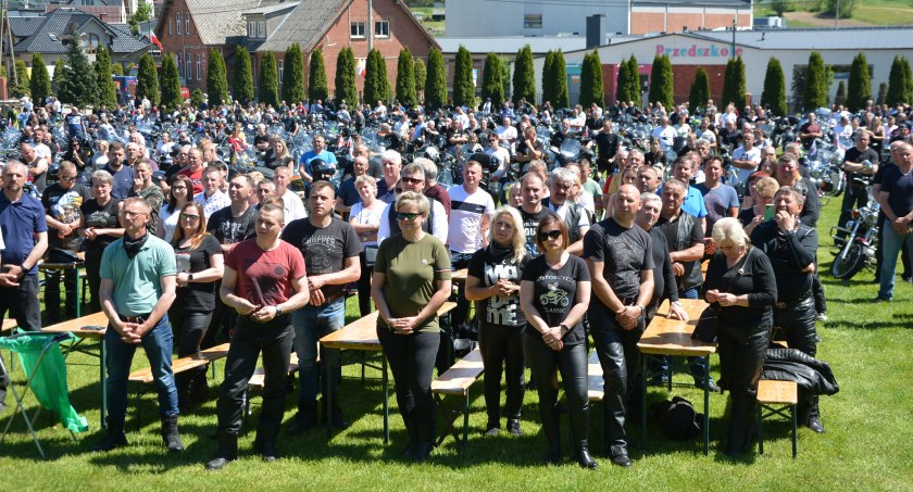 Tysiąc motocyklistów na zlocie motocyklowym w Mściszewicach