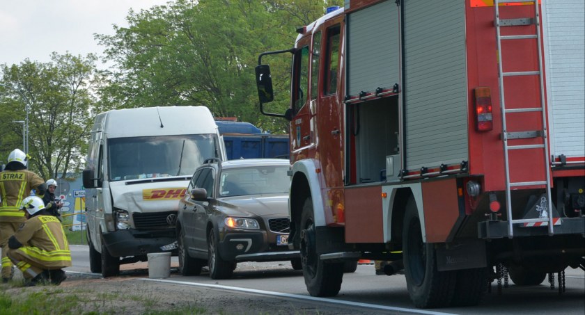 Miszewko. Wypadek na DK20. Kurier uderzył w volvo