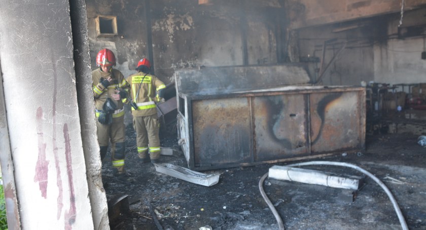 Kartuzy. Pożar w Fabryce Pomocy Naukowych