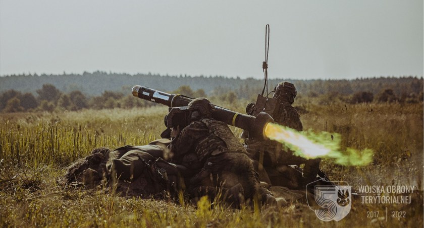 Pomorscy terytorialsi uczyli się niszczenia czołgów z broni JAVELIN