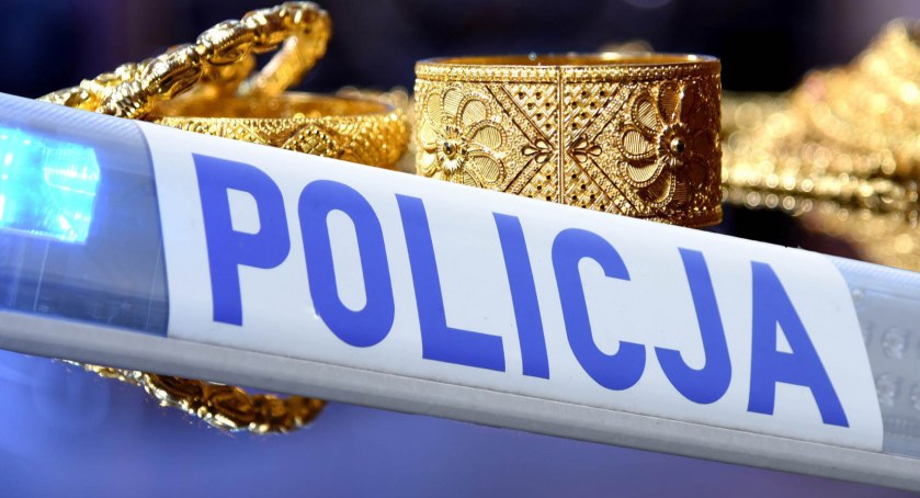 Gowidlino. Włamali się do domu w biały dzień - policja poszukuje świadków