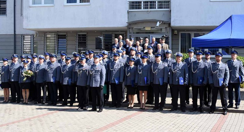 Święto Policji w Kartuzach - mundurowi odebrali awanse na wyższe stopnie
