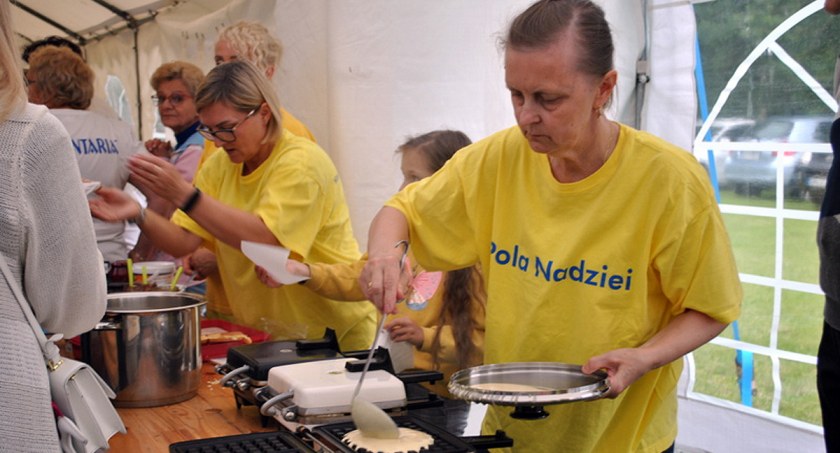 Pola Nadziei w Stężycy - zbierali środki na kartuskie hospicjum