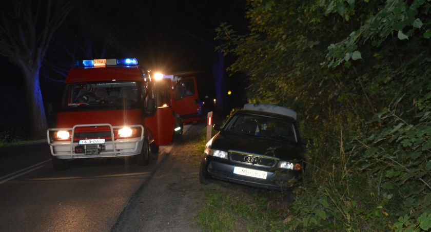 Miszewo. Wjechał audi do rowu i uciekł z miejsca zdarzenia