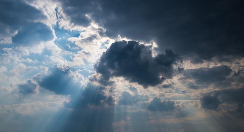 Bez letnich temperatur? Sprawdź pogodę na najbliższe dni