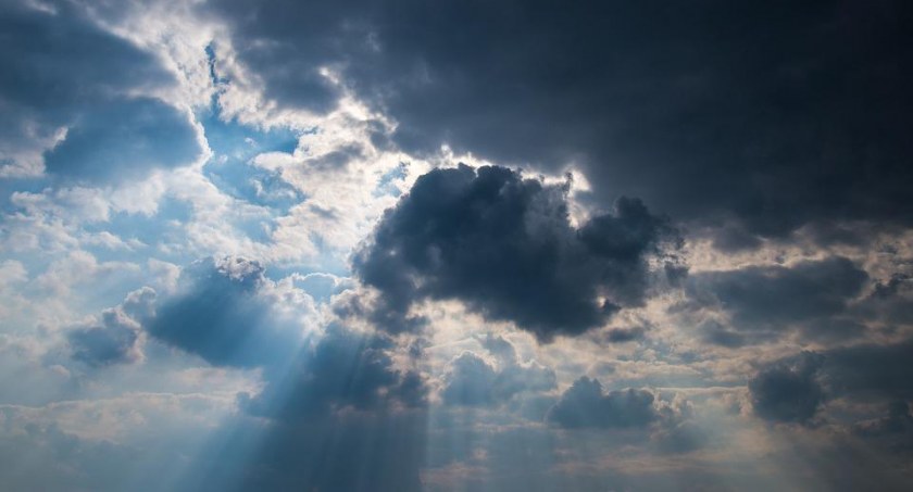 Ochłodzenie i burze? Sprawdź pogodę na weekend