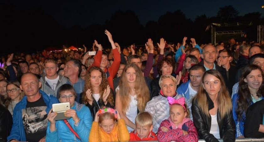 Imprezy tylko do godz. 22.? Potem cisza nocna? Mieszkańcom przeszkadza hałas gminnych imprez