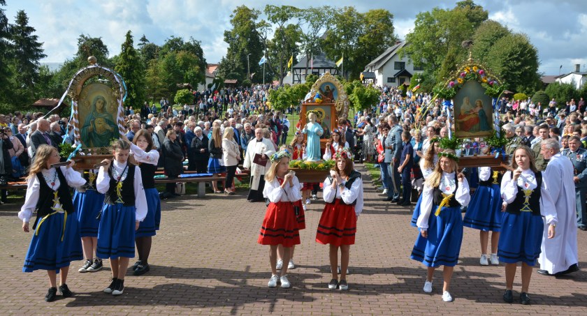 Tłumy pielgrzymów złożyły pokłon u stóp Sianowskiej Królowej