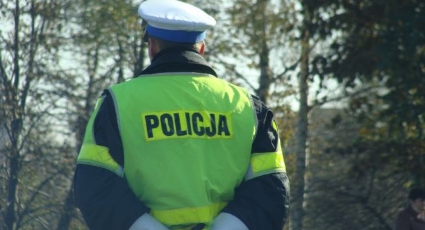 Jechał slalomem, a później zasnął w samochodzie - świadkowie wezwali policję
