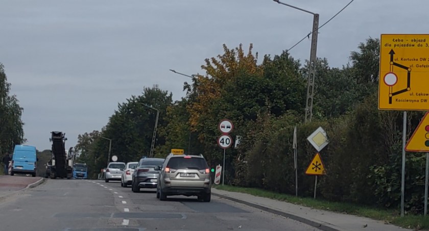 Wiadukt w Kościerzynie wyłączony z ruchu. Kierowcy nie kryją zdenerwowania
