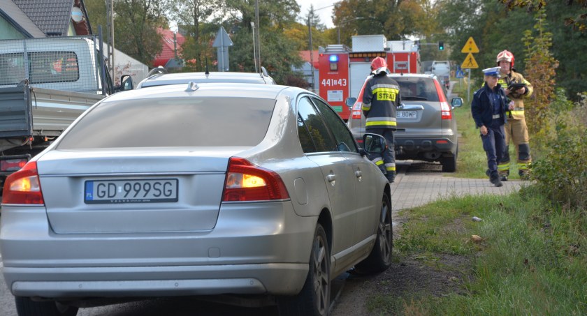 Kczewo. Kolizja z udziałem trzech pojazdów 