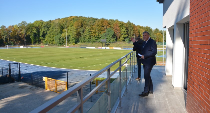 Kartuzy. Budynek stadionu rozbudowany i zmodernizowany