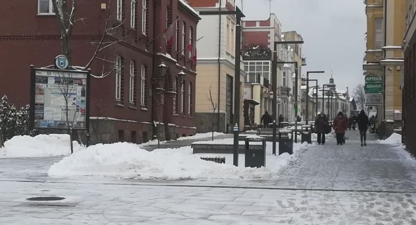 Kolejny wypadek na deptaku. Radny Bystron chce, by problemem zajął się powiat