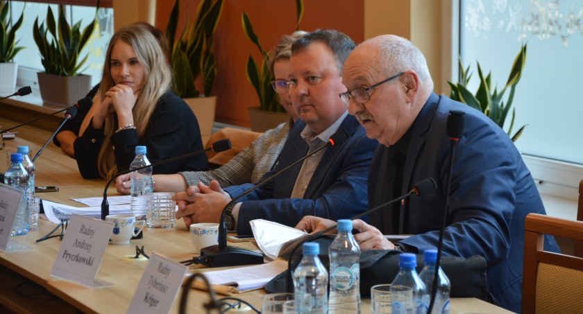 Tak się kupuje mieszkania komunalne przez radnych w Kartuzach! 
