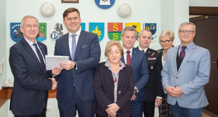 Kartuzy. Słoneczne dachy w PSP - strażacy inwestują w fotowoltaikę 